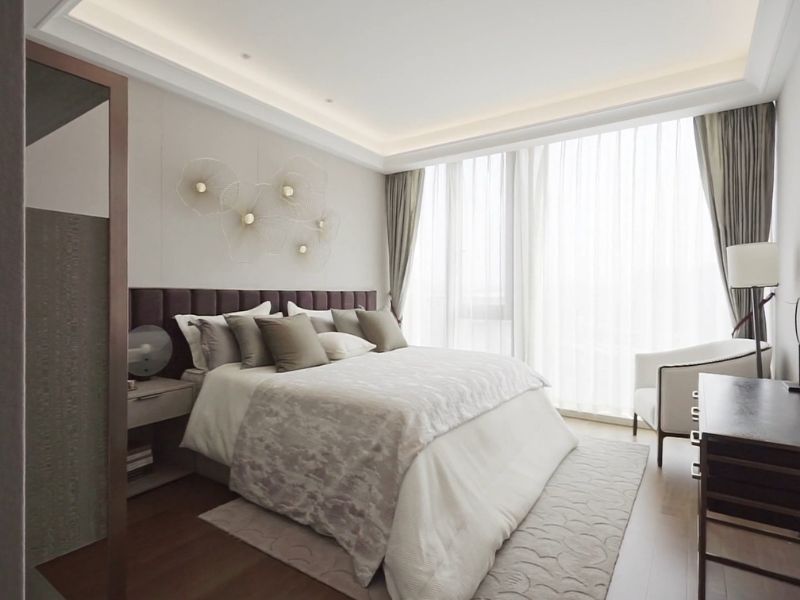 prikaz prelepo sređene spavaće sobe u nežnim nijansama